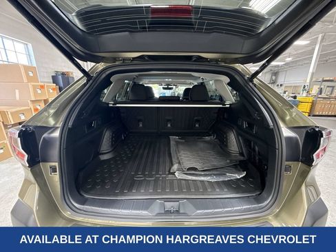 Used 2025 Subaru Outback Onyx Edition AWD/4WD image 34