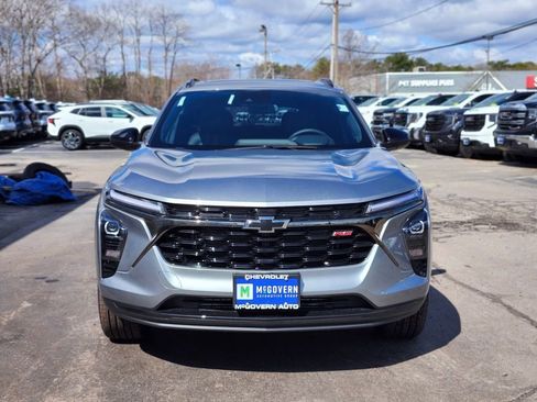 New 2026 Chevrolet Trax RS w/ Sunroof Package image 8