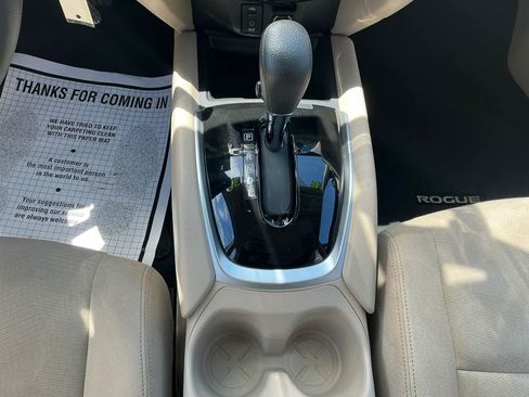 Used 2016 Nissan Rogue S AWD/4WD image 21