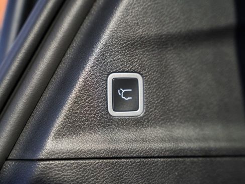 New 2026 Chrysler Pacifica Select image 10