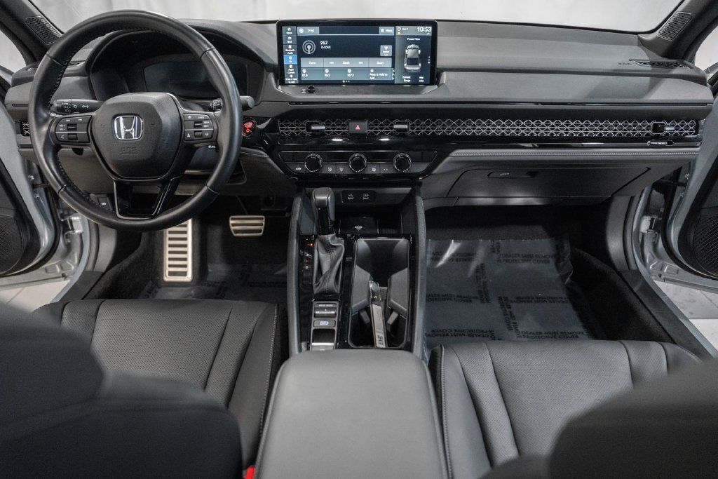 Used 2025 Honda Accord Sport image 15