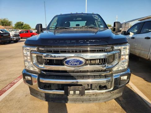 Used 2022 Ford F250 XLT w/ XLT Value Package AWD/4WD image 2
