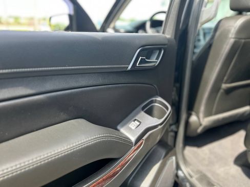 Used 2019 GMC Yukon XL SLT w/ Open Road Package AWD/4WD image 37