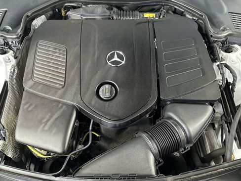 Used 2025 Mercedes-Benz C 300 Sedan image 27