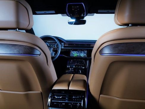 Used 2025 Audi A8 L 3.0T w/ Executive Package image 13