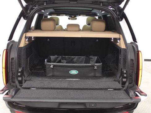 Used 2025 Land Rover Range Rover SE AWD/4WD image 40