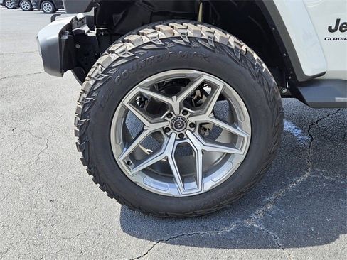 New 2024 Jeep Gladiator Sport image 9