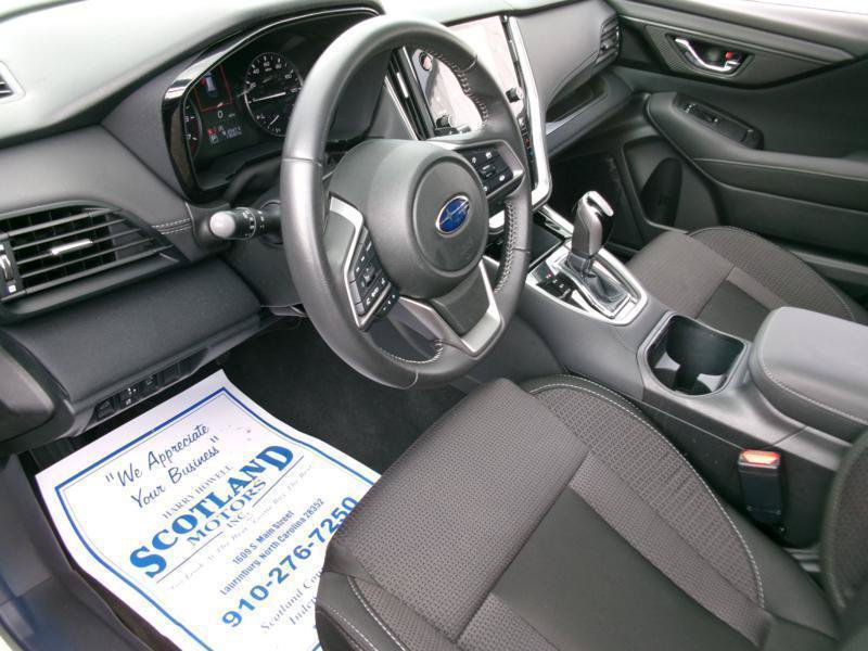 Used 2025 Subaru Outback Premium AWD/4WD image 13