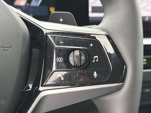 Certified 2025 BMW 530i w/ Premium Package image 11