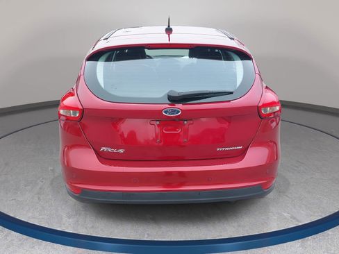 Used 2017 Ford Focus Titanium w/ Titanium Technology Package FWD image 6