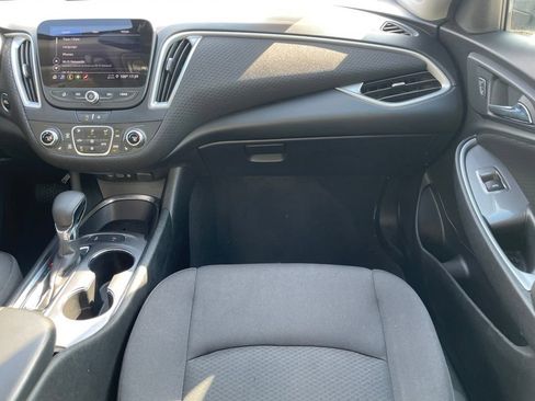 Used 2024 Chevrolet Malibu LT FWD image 23