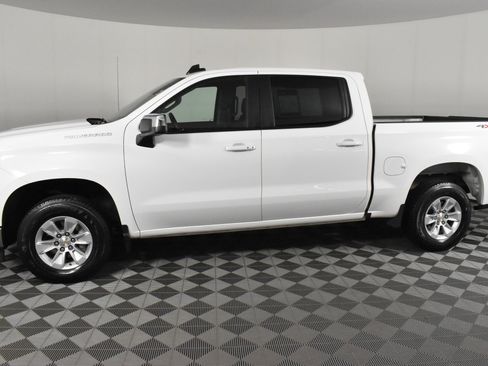 Used 2025 Chevrolet Silverado 1500 LT image 9