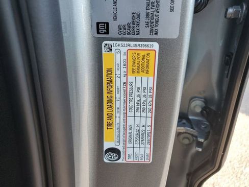 New 2025 GMC Yukon XL Denali image 31