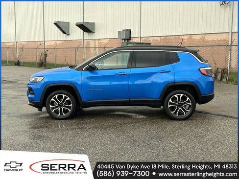 Used 2022 Jeep Compass Limited image 2