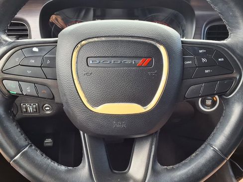 Used 2018 Dodge Charger SXT w/ Blacktop Package RWD image 16