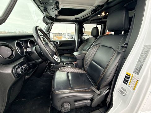 Used 2022 Jeep Wrangler Unlimited Sahara image 13