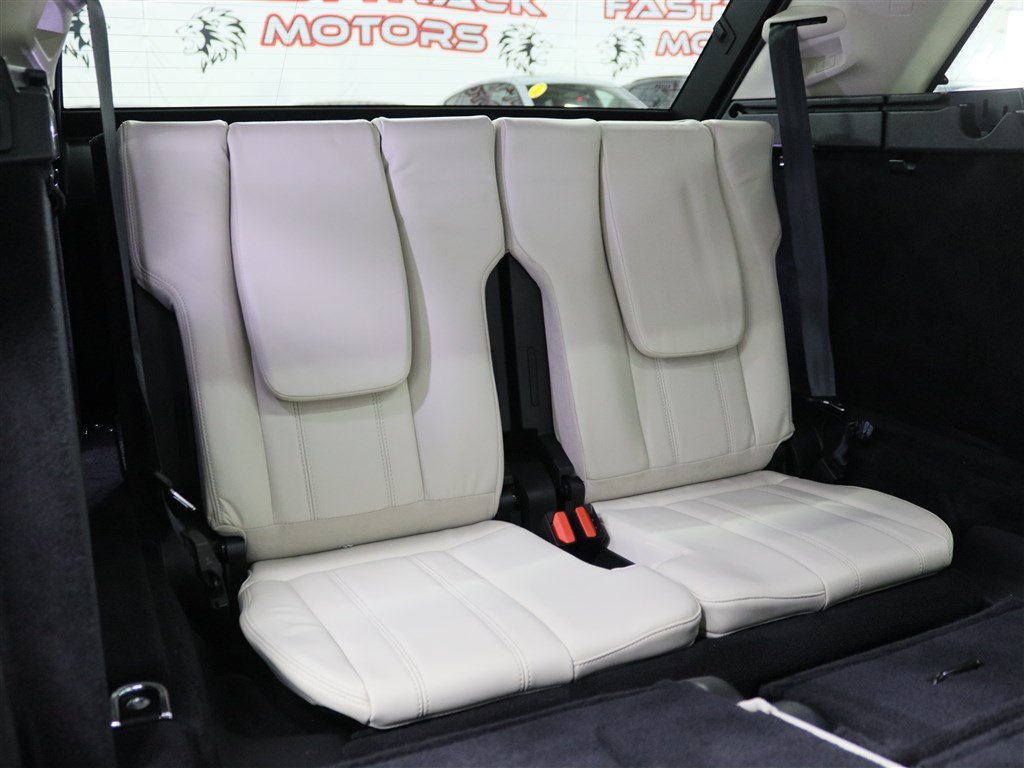 Used 2020 Land Rover Range Rover Sport HSE AWD/4WD image 16