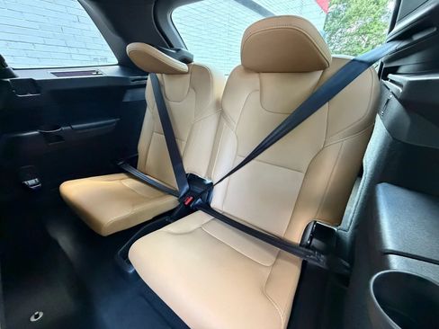 Used 2017 Volvo XC90 T6 Momentum w/ Vision Package AWD/4WD image 21
