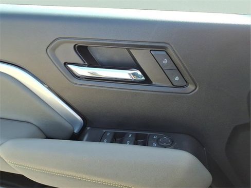 Used 2024 Chevrolet Colorado ZR2 w/ Technology Package image 13