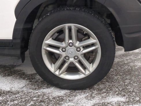 Used 2023 Hyundai Kona SE image 13