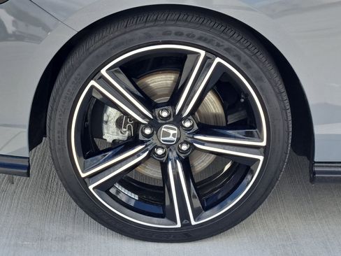 Used 2025 Honda Accord Sport image 11