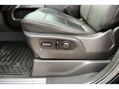 Used 2021 Chevrolet Silverado 2500 LTZ w/ LTZ Plus Package AWD/4WD image 30