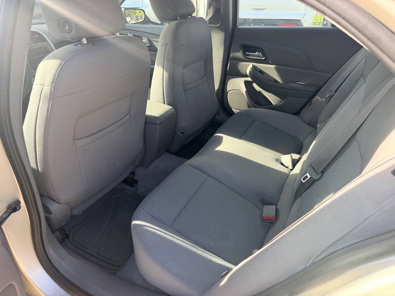 Used 2015 Chevrolet Malibu LS w/ Protection Package FWD image 9