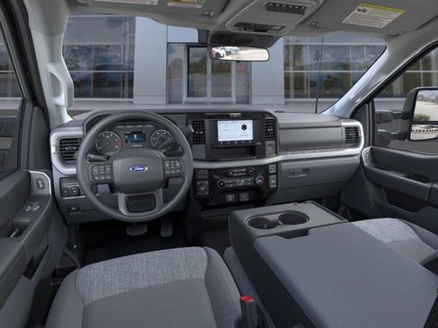 New 2026 Ford F450 XLT w/ 360-Degree Camera Package AWD/4WD image 38