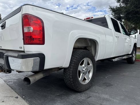 Used 2012 Chevrolet Silverado 2500 LTZ w/ LTZ Plus Package image 11