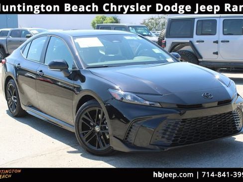 Used 2026 Toyota Camry SE w/ Multimedia Upgrade Package FWD image 1