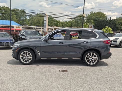 Used 2022 BMW X5 xDrive40i w/ Premium Package AWD/4WD image 2