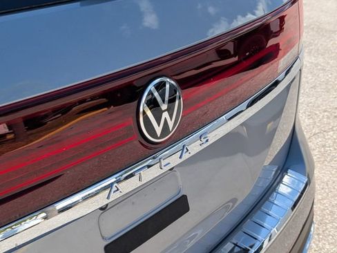 New 2026 Volkswagen Atlas SE FWD image 16