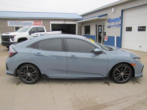 Used 2020 Honda Civic Sport Touring image 4
