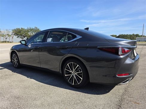 New 2025 Lexus ES 350 w/ Premium Package image 5