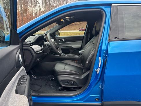 Used 2024 Jeep Compass Latitude image 23