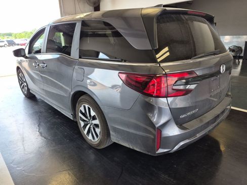 Used 2025 Honda Odyssey EX-L image 3