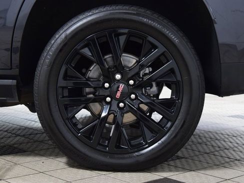 Used 2024 GMC Yukon Denali w/ LPO, Floor Liner Package image 29