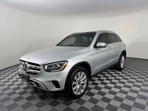 Certified 2020 Mercedes-Benz GLC 300 4MATIC image 4
