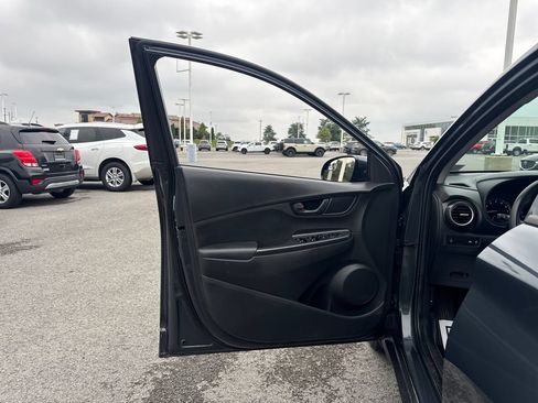 Used 2020 Hyundai Kona SE AWD/4WD image 25
