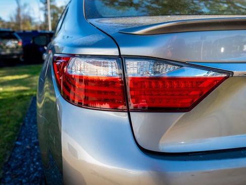 Used 2015 Lexus ES 350 image 16