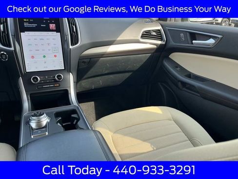 Certified 2024 Ford Edge SE image 17