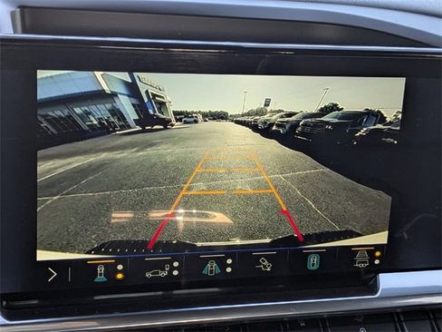 Used 2025 Chevrolet Silverado 2500 LT w/ Safety Package image 17