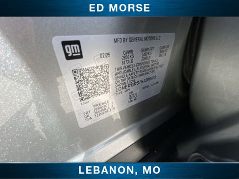 Used 2025 Chevrolet Traverse LT FWD image 32