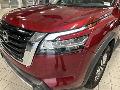Certified 2023 Nissan Pathfinder SL AWD/4WD image 36