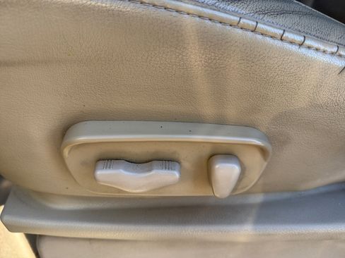 Used 2011 Nissan Armada SL image 14