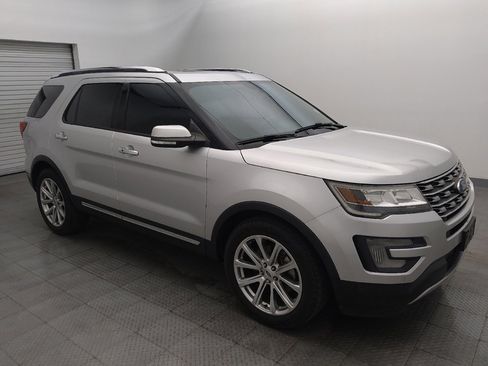 Used 2017 Ford Explorer Limited image 11