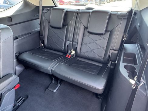 Used 2026 Volkswagen Atlas SE FWD image 32