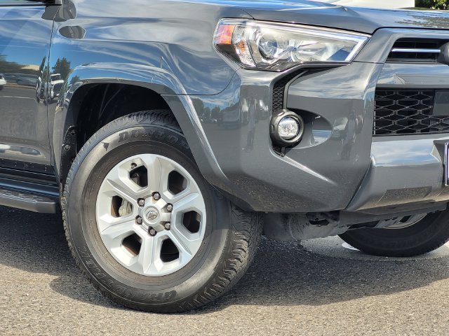 Used 2024 Toyota 4Runner SR5 Premium w/ Moonroof Package AWD/4WD image 4