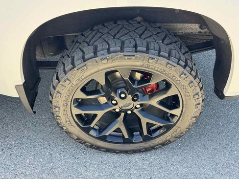 Used 2019 Chevrolet Silverado 1500 RST w/ All-Star Edition RWD image 39
