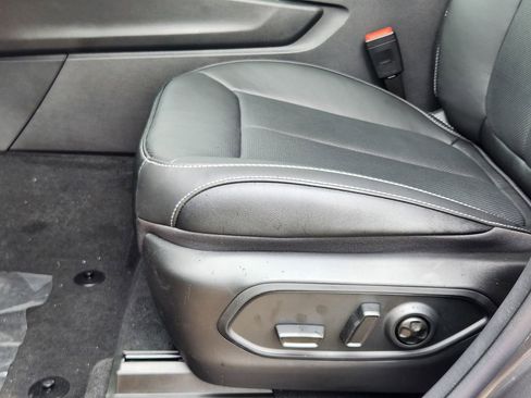 New 2026 Jeep Grand Cherokee Limited AWD/4WD image 17